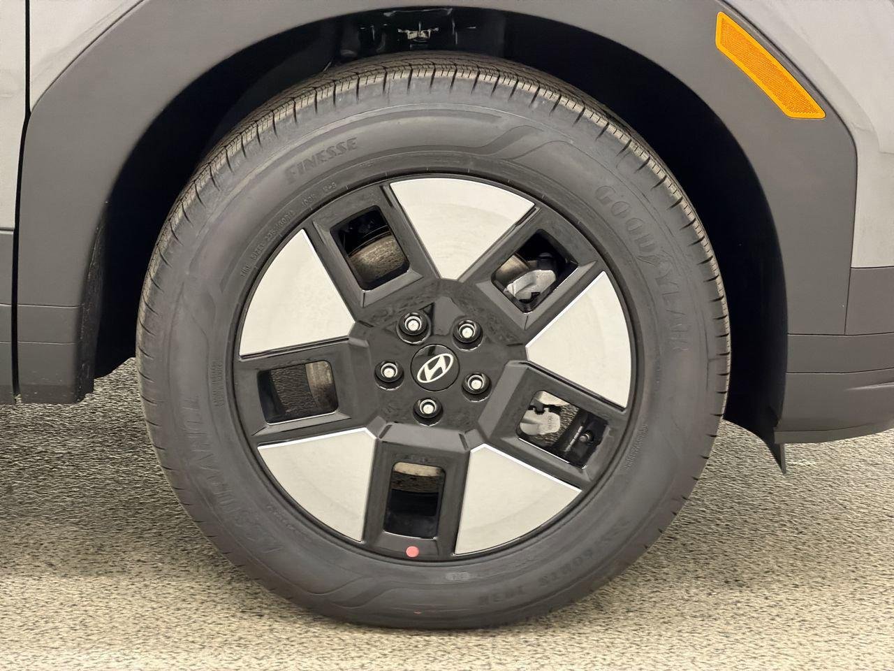 New 2026 Hampton Gray Hyundai SE image 10