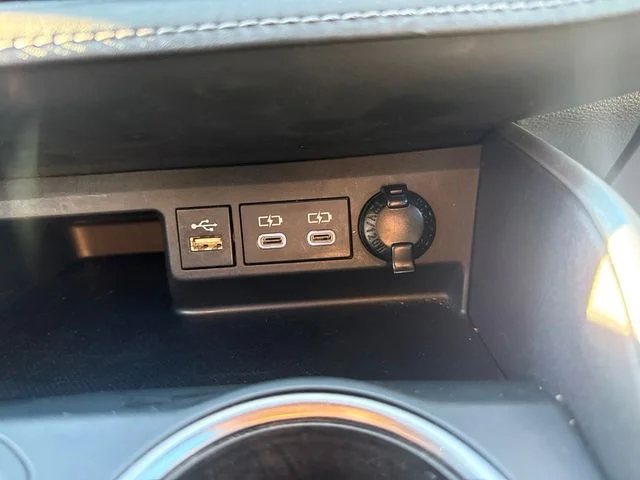 2023 Toyota Highlander LE - Photo 32
