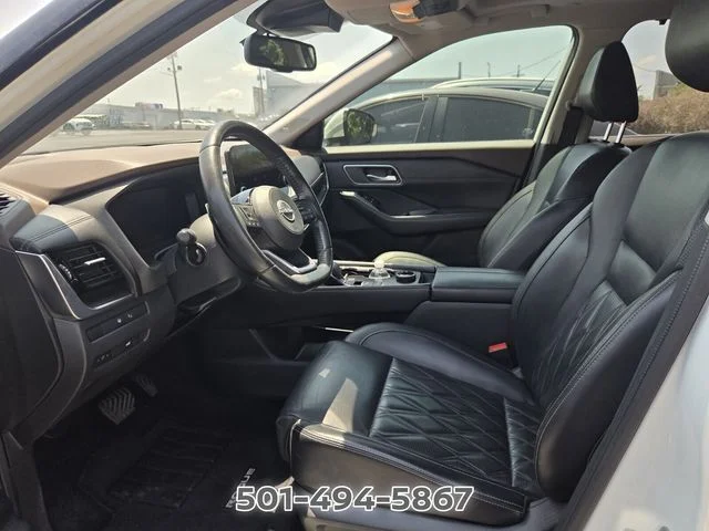 Used 2023 White Nissan Platinum image 8