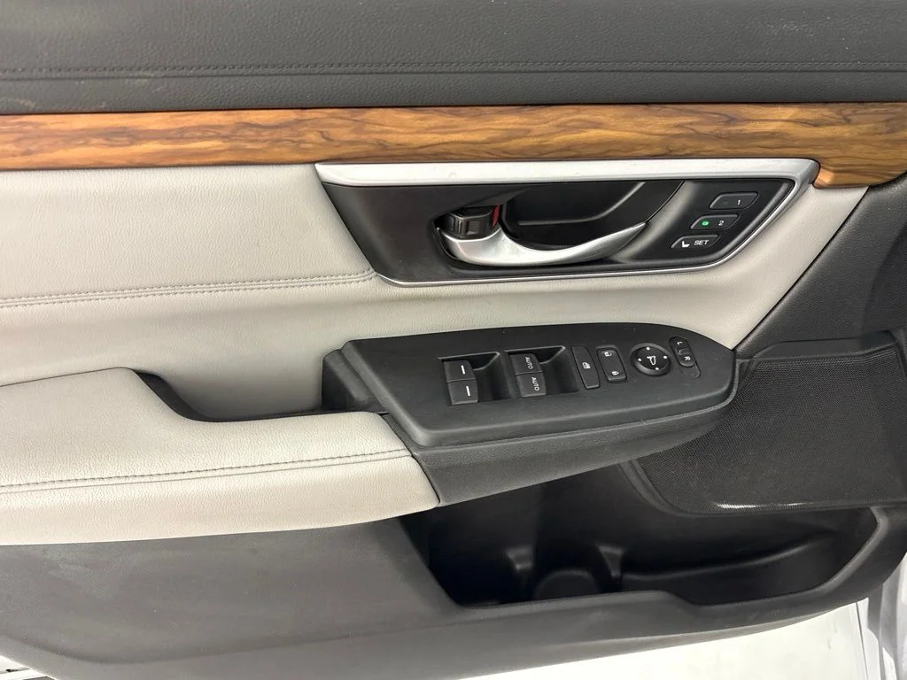 Used 2018  Honda EX-L image 24