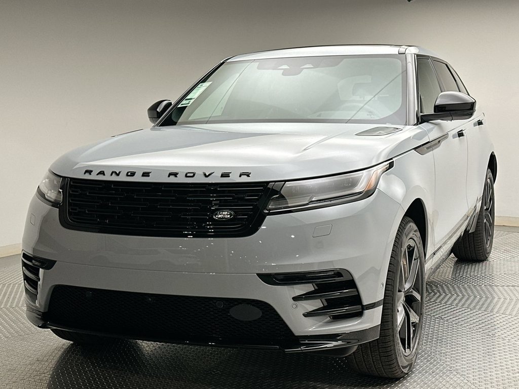 New 2026 Arroios Grey Land Rover P250 Base image 1