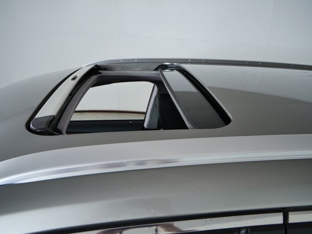 Used 2018 Silver Lexus 350L image 18