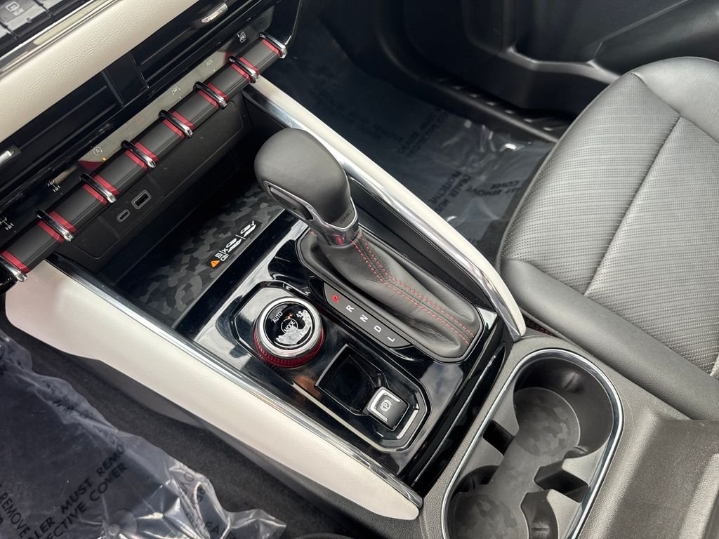 2024 GMC Canyon AT4X - Photo 27