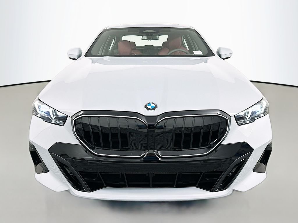 Used 2027 Brooklyn Grey Metallic BMW 530i xDrive image 2