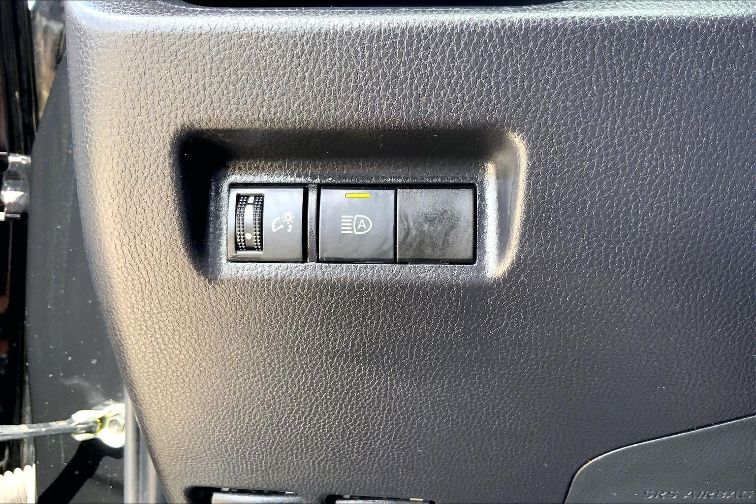 Used 2025 Midnight Black Metallic Toyota XLE image 33