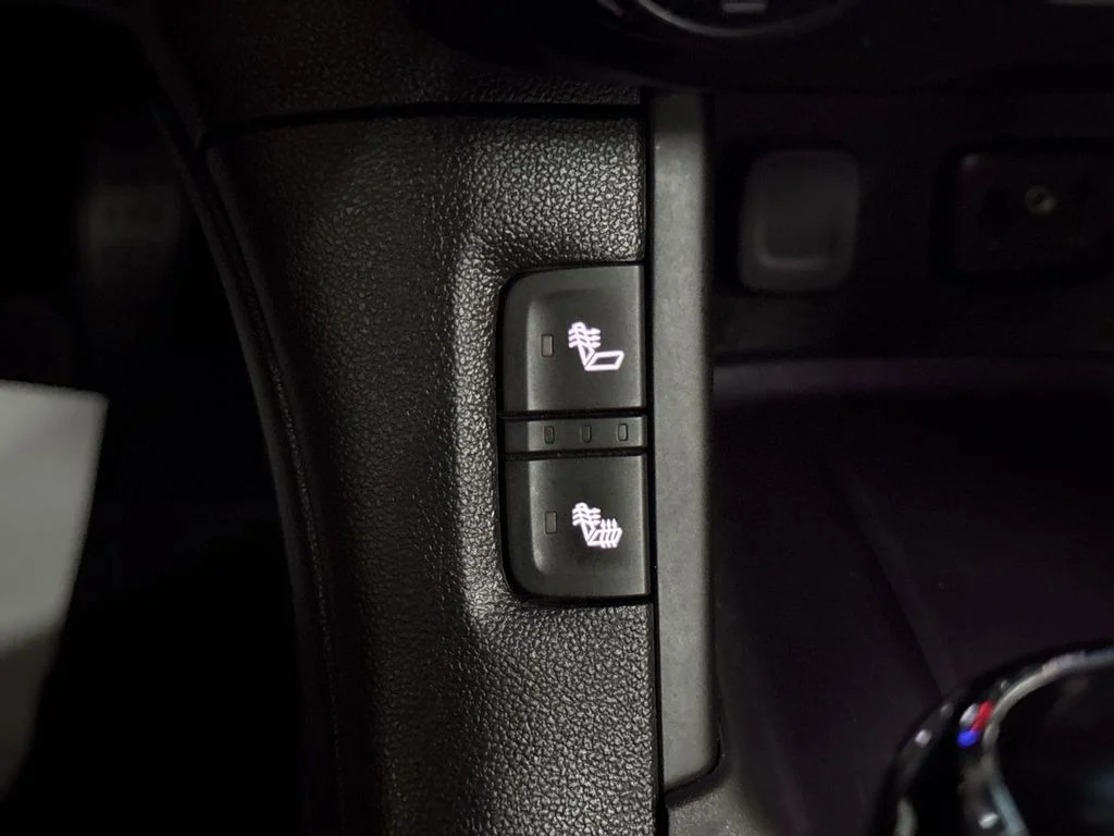 Used 2019 Ebony Twilight Metallic GMC SLE-2 image 30