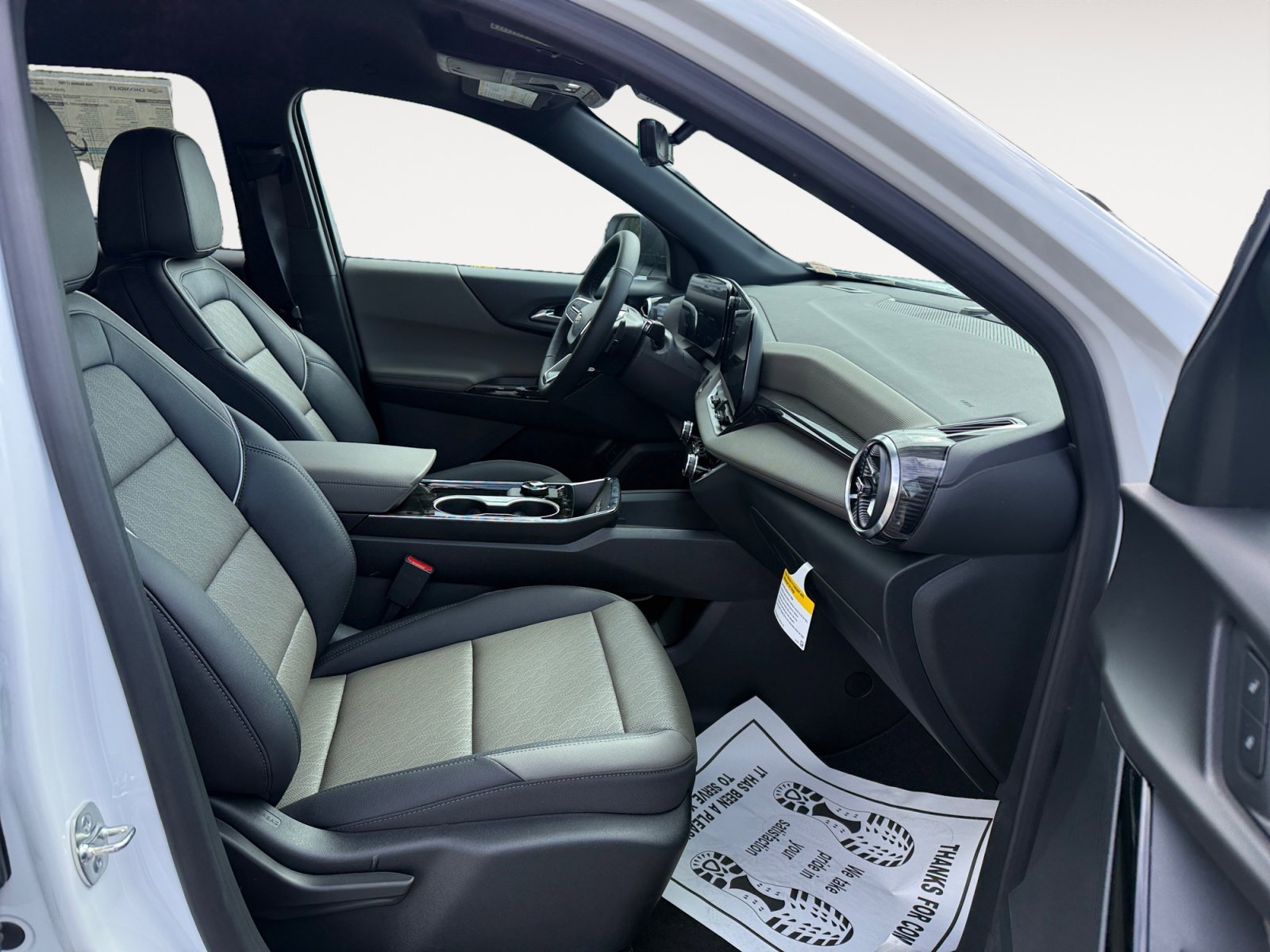 New 2026 Summit White Chevrolet LT image 19