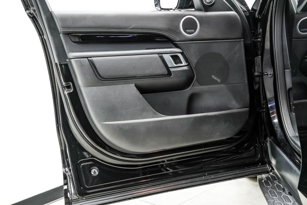 Used 2022 Black Land Rover HSE R-Dynamic image 45