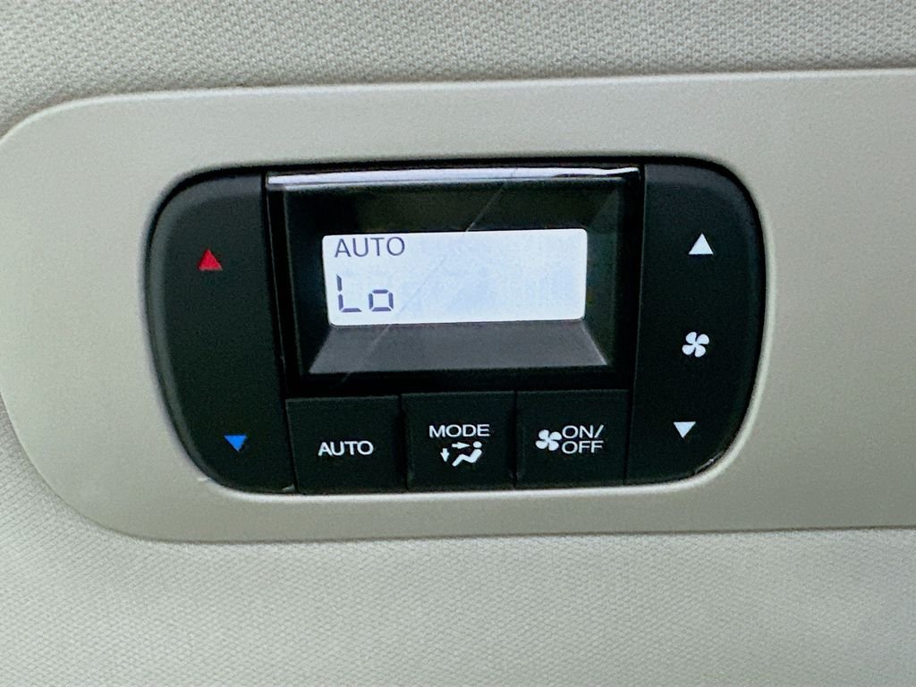 New 2026 Solar Silver Metallic Honda EX-L image 17
