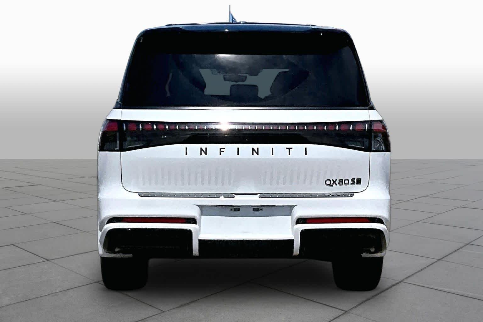 Used 2026 Radiant White/Black Obsidian INFINITI SPORT image 4