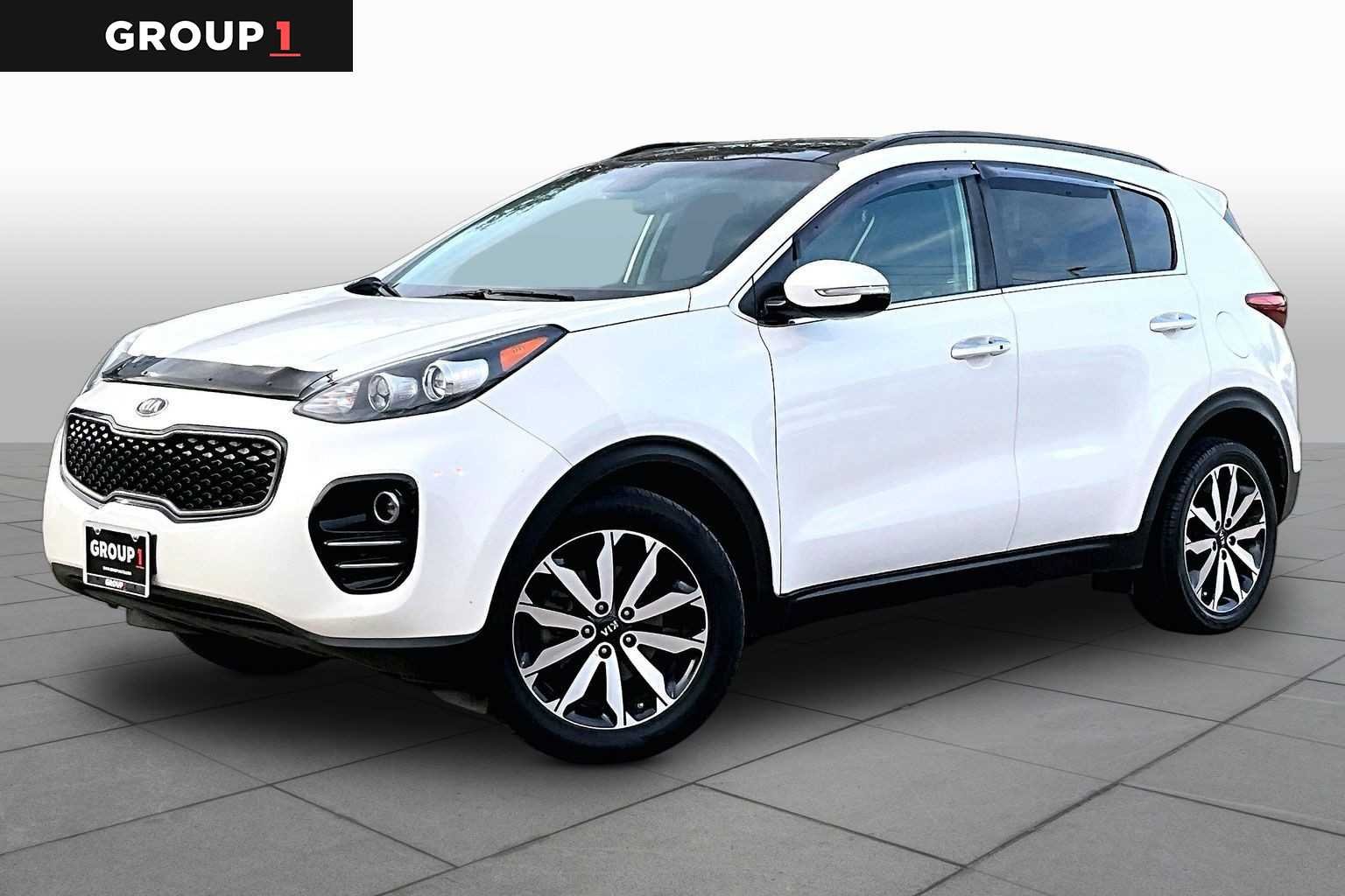 Pre-Owned 2018 Kia Sportage EX