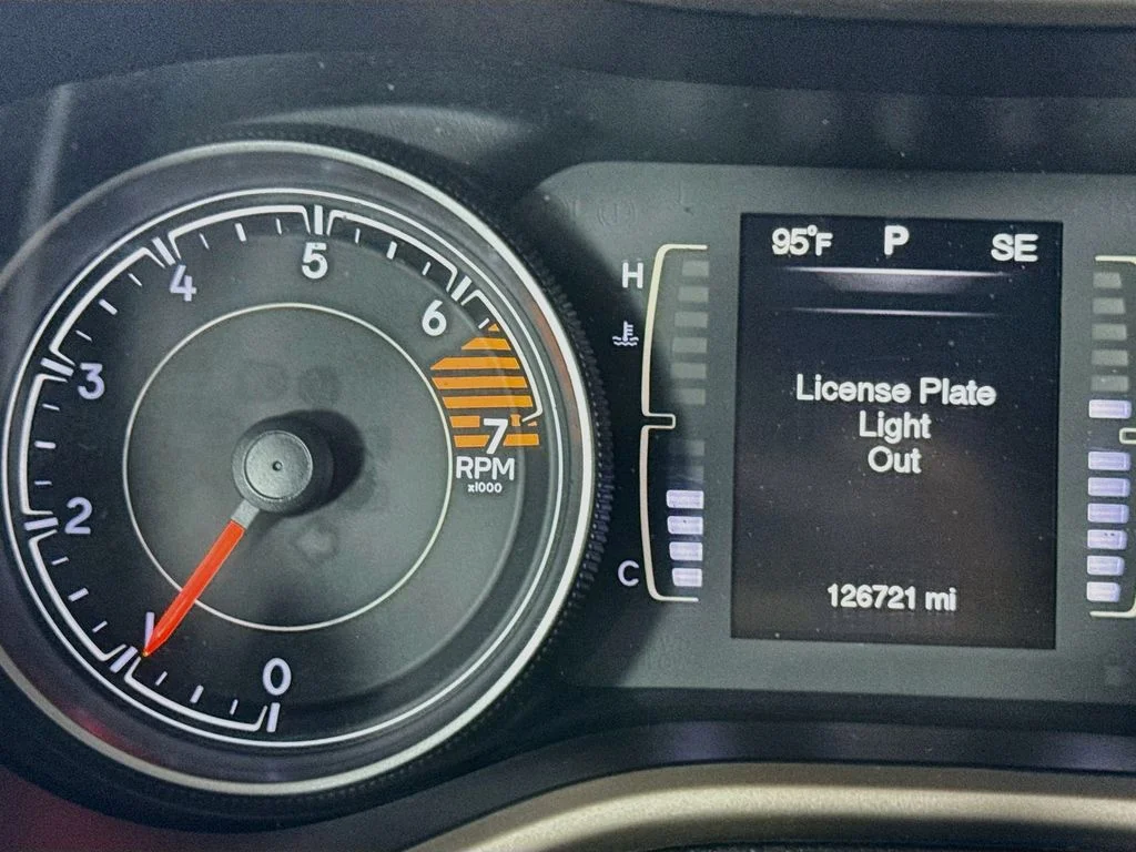 Used 2016 Black Jeep Latitude image 14