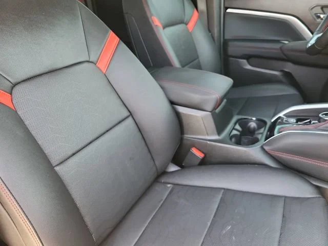 Used 2023 Black Chevrolet Z71 image 13
