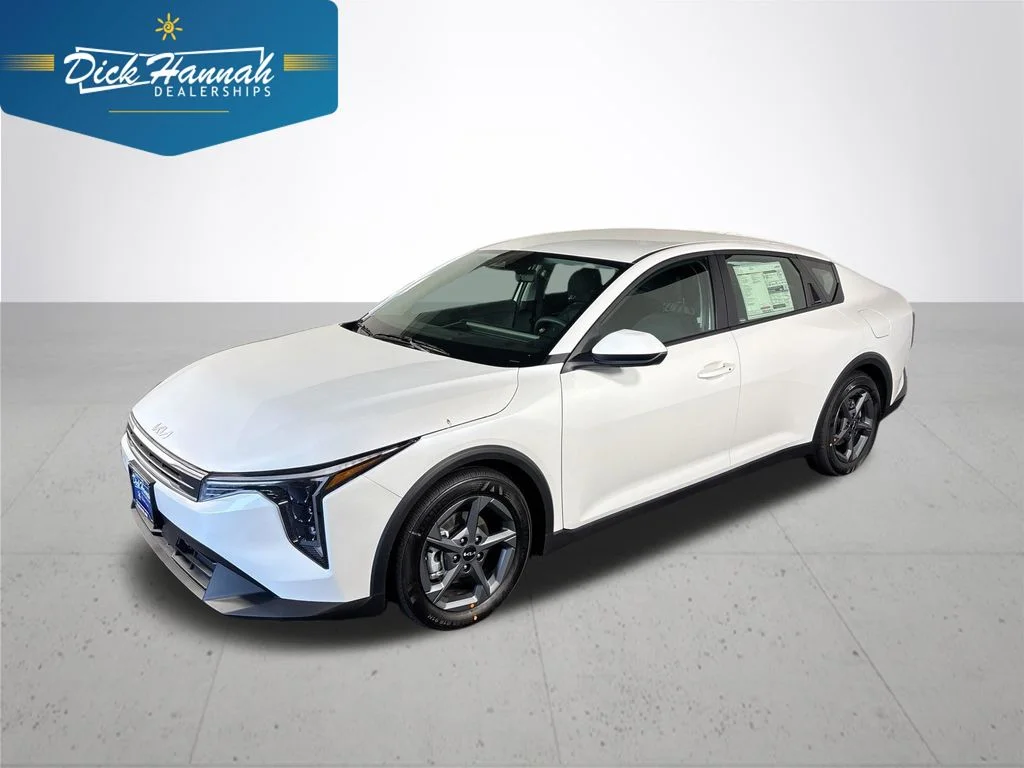 2026 Kia K4 LXS AT's photo
