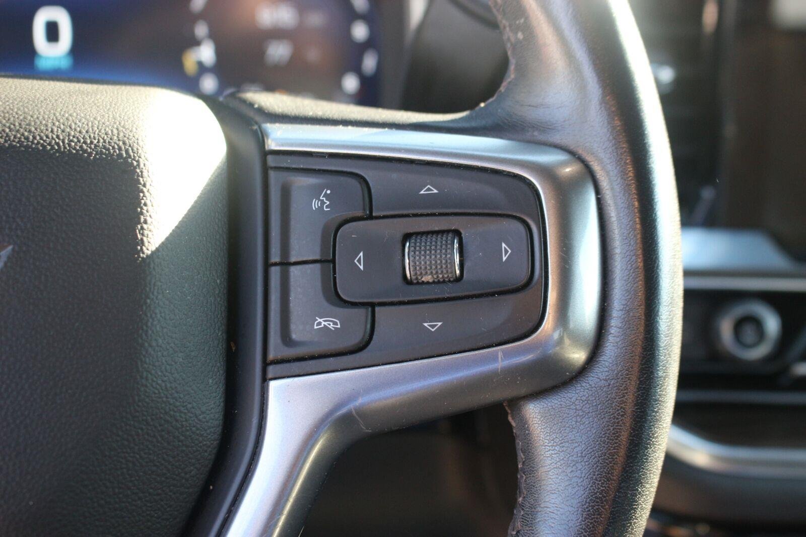 Used 2022 SUMMIT WHITE Chevrolet LT image 20