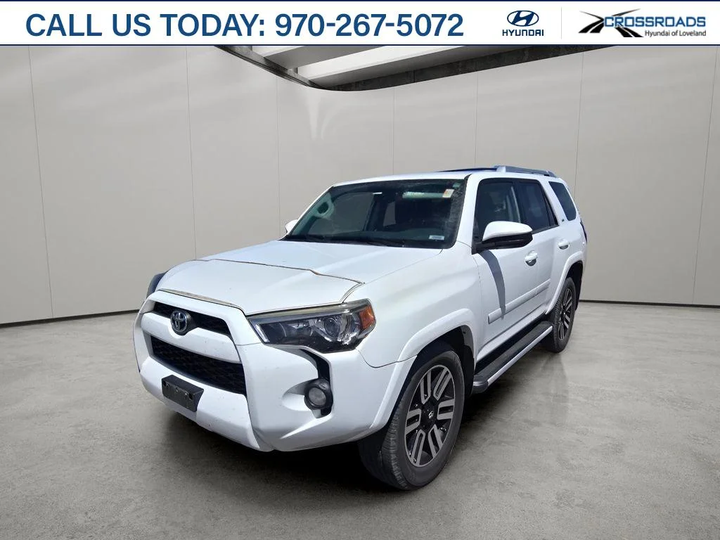 Used 2014 Super White Toyota SR5 image 1
