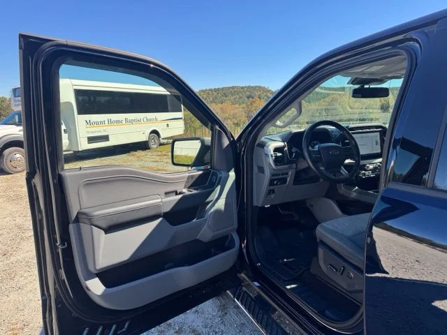 Used 2021 Blue Ford XLT image 11