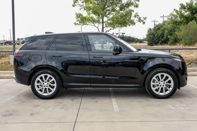 Used 2025 Black Land Rover SE image 8