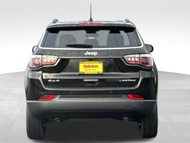 New 2026 Diamond Black Crystal Pearl-Coat Exterior Paint Jeep Limited image 7