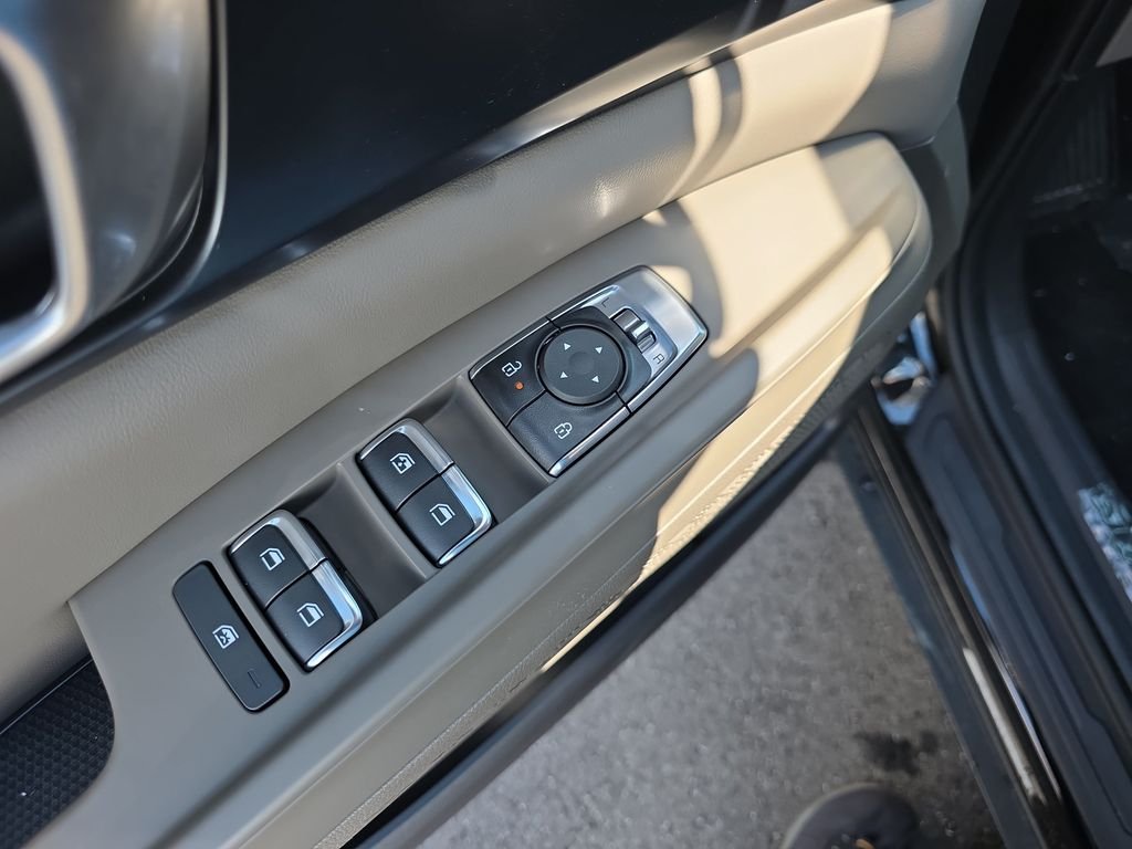 New 2026 Aurora Black Pearl Kia LXS image 18