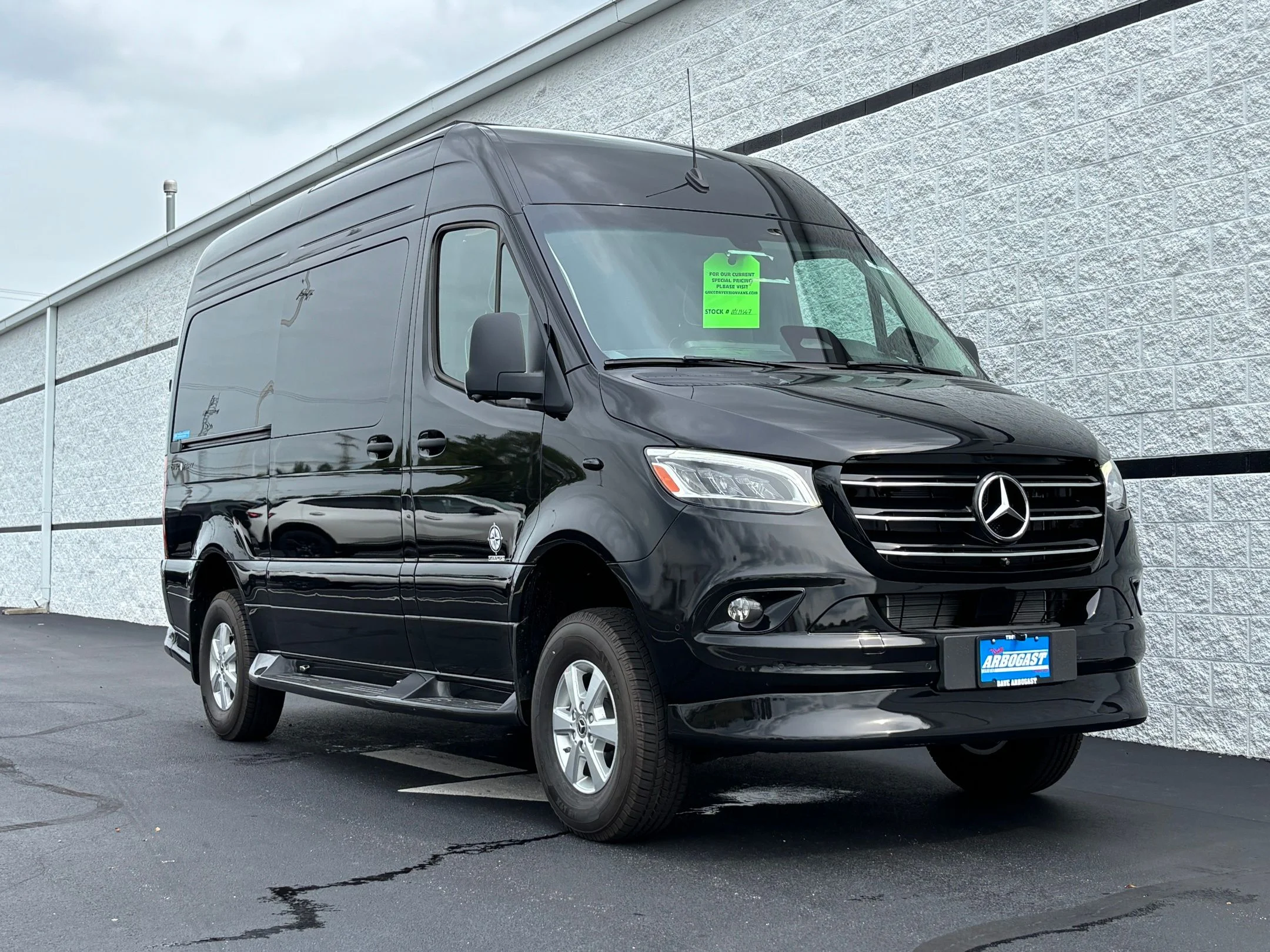 New 2027 Black Mercedes-Benz Discovery Touring AWD image 1