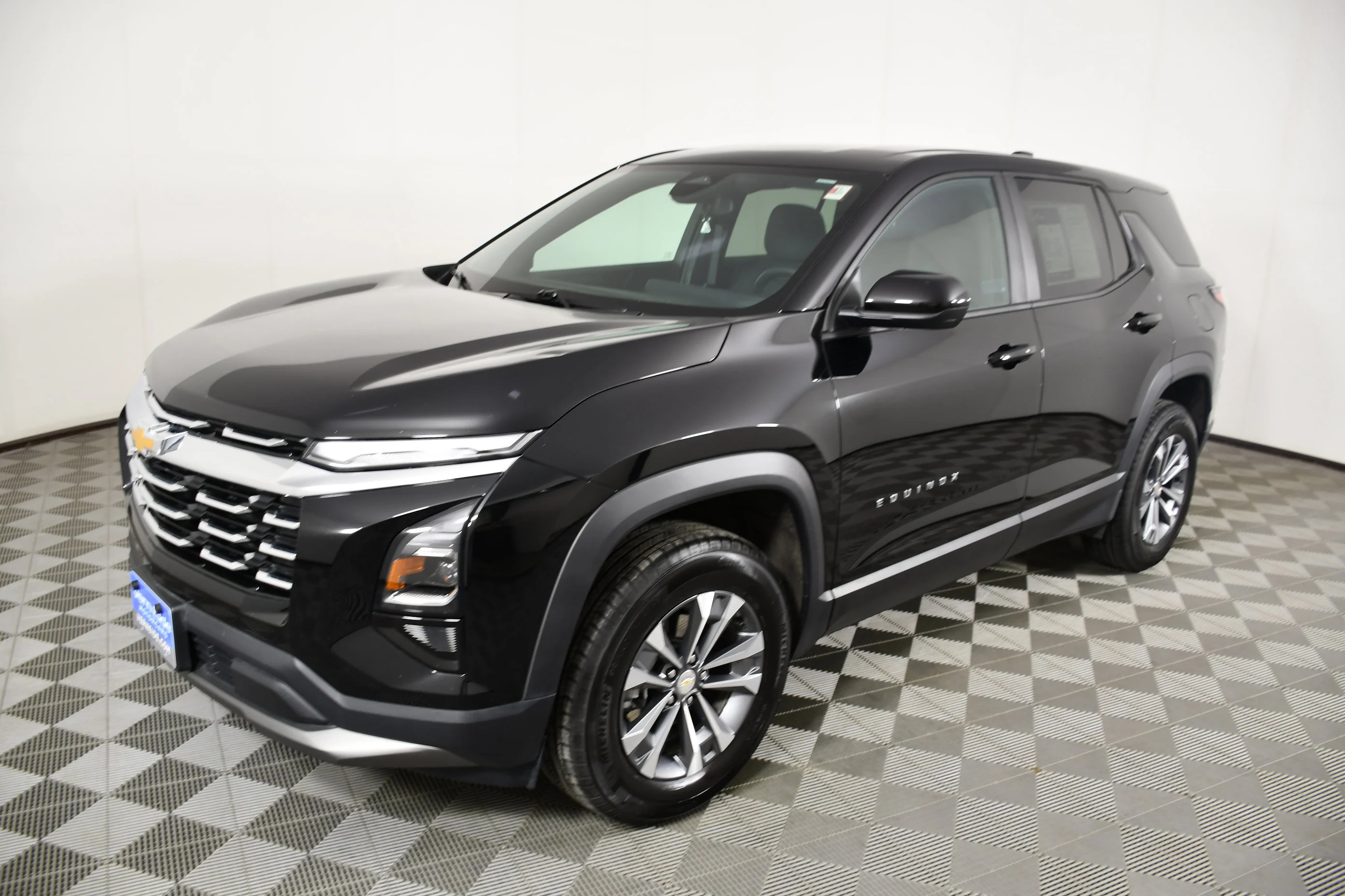 Used 2026 Mosaic Black Metallic Chevrolet AWD LT image 10