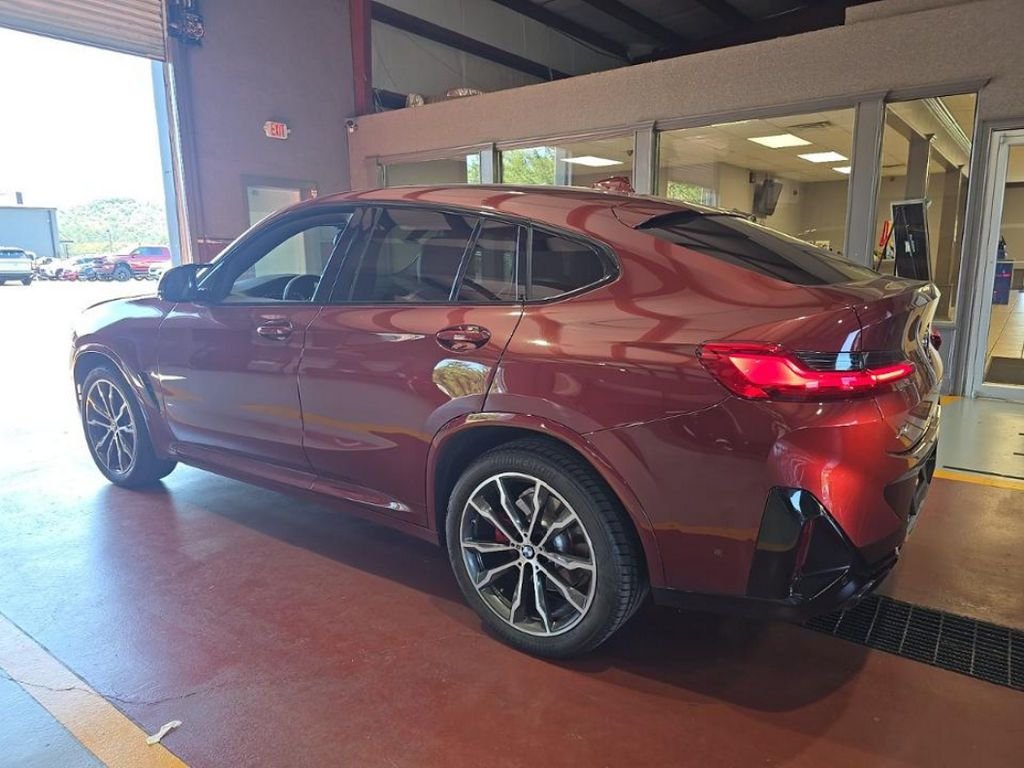 Used 2023 Red BMW M40i image 3