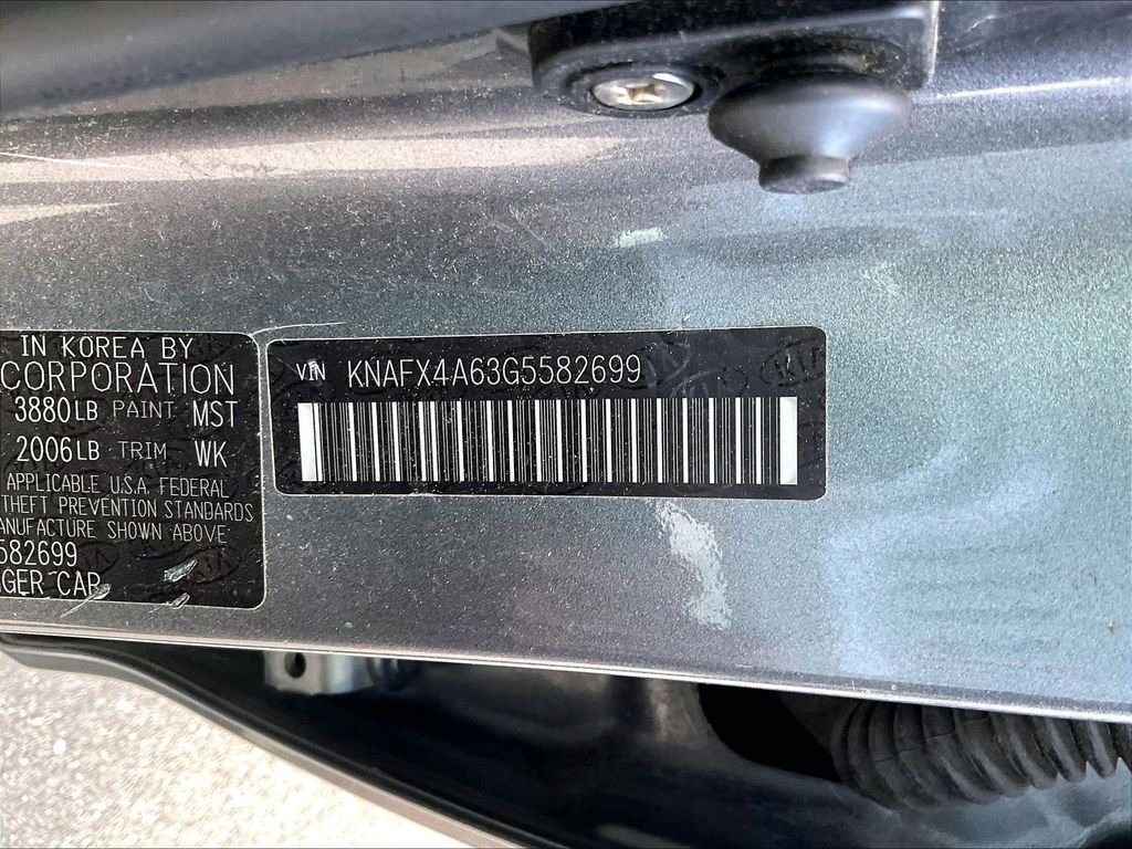 Used 2016 Graphite Steel Metallic Kia LX image 6