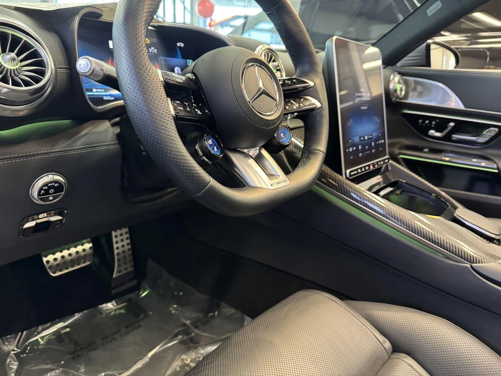 Used 2022  Mercedes-Benz AMG® SL 63 image 6