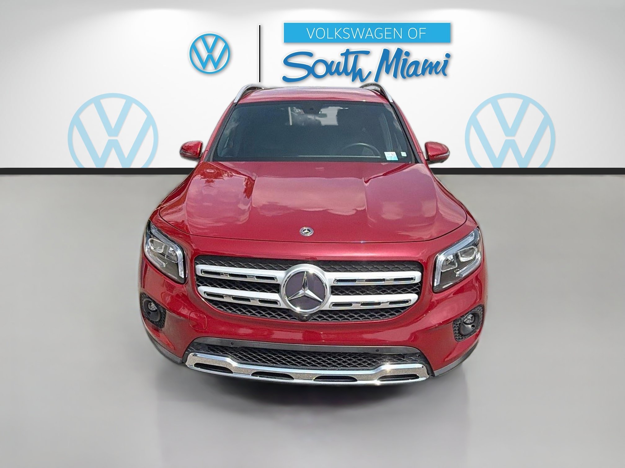 Used 2020 Red Mercedes-Benz GLB 250 image 2