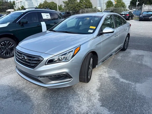 Used 2016 Silver Hyundai Sport image 15