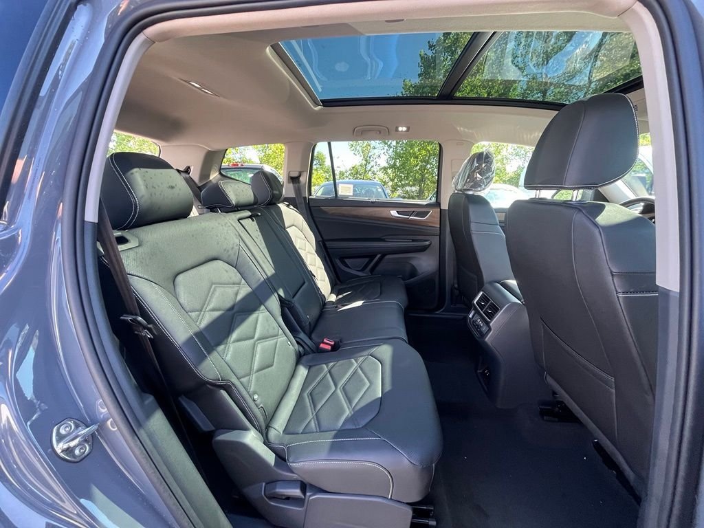New 2026 Gray Volkswagen 2.0T SE w/Technology image 24