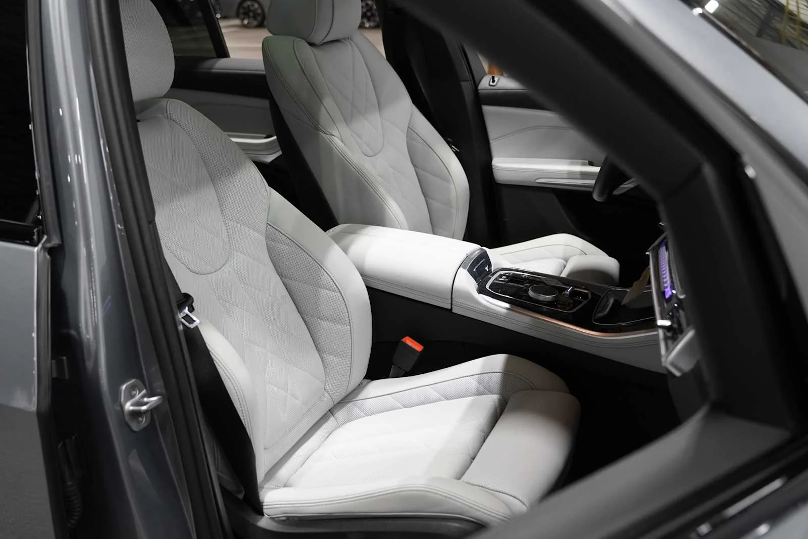 Certified Used 2026 Skyscraper Grey Metallic BMW sDrive40i image 11