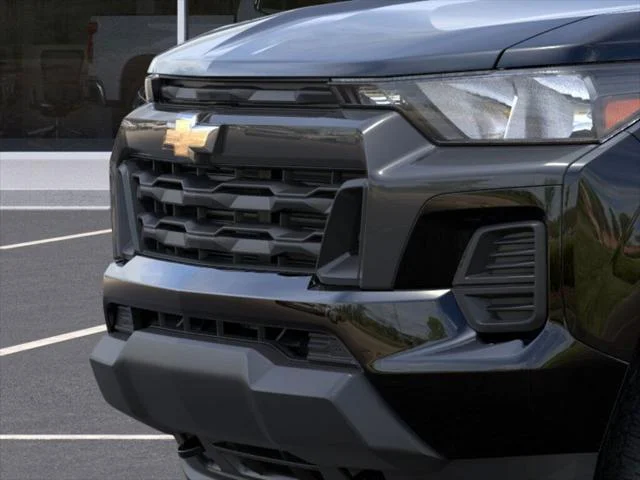 2025 Chevrolet Colorado LT - Photo 13