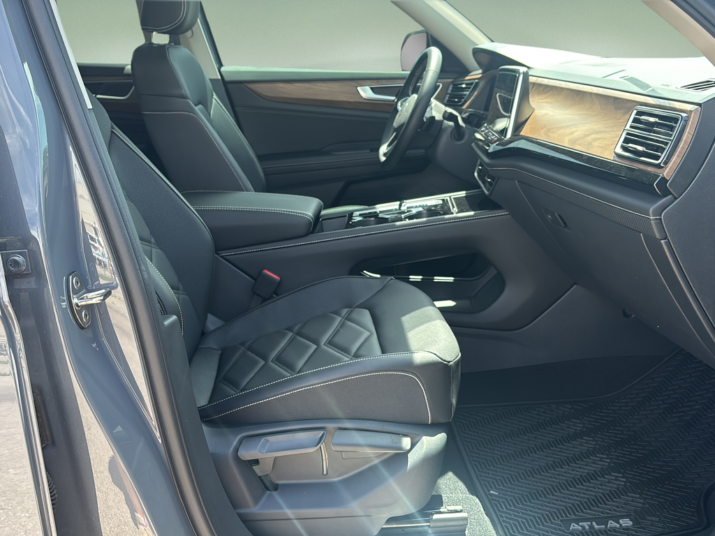 New 2026 Gray Volkswagen 2.0T SE w/Technology image 11