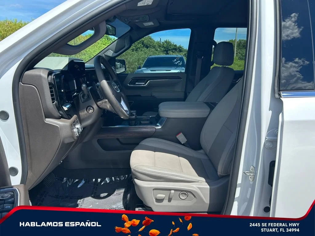 Used 2024 White Frost Tricoat GMC SLT image 13