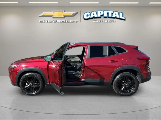 Used 2024 Red Chevrolet ACTIV image 9