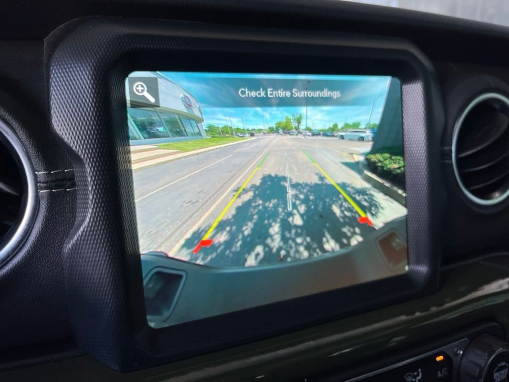 Used 2021 Green Clearcoat Jeep Overland image 39