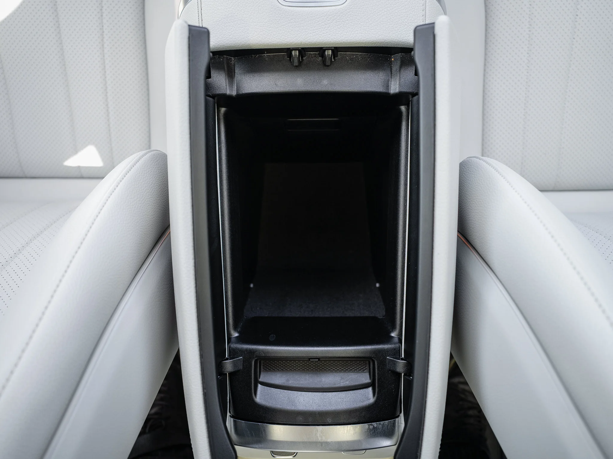 Certified Used 2023 MANUFAKTUR Moonlight White Metallic Mercedes-Benz 350 Sedan image 24