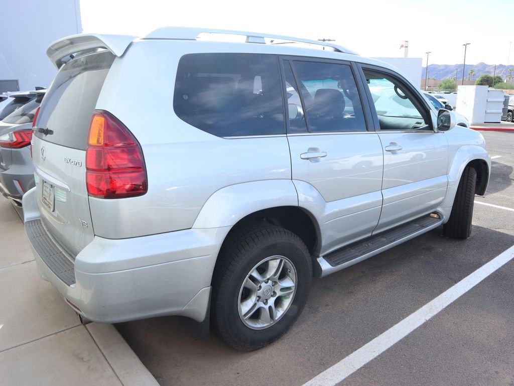 Used 2006 Titanium Metallic Lexus 470 image 4