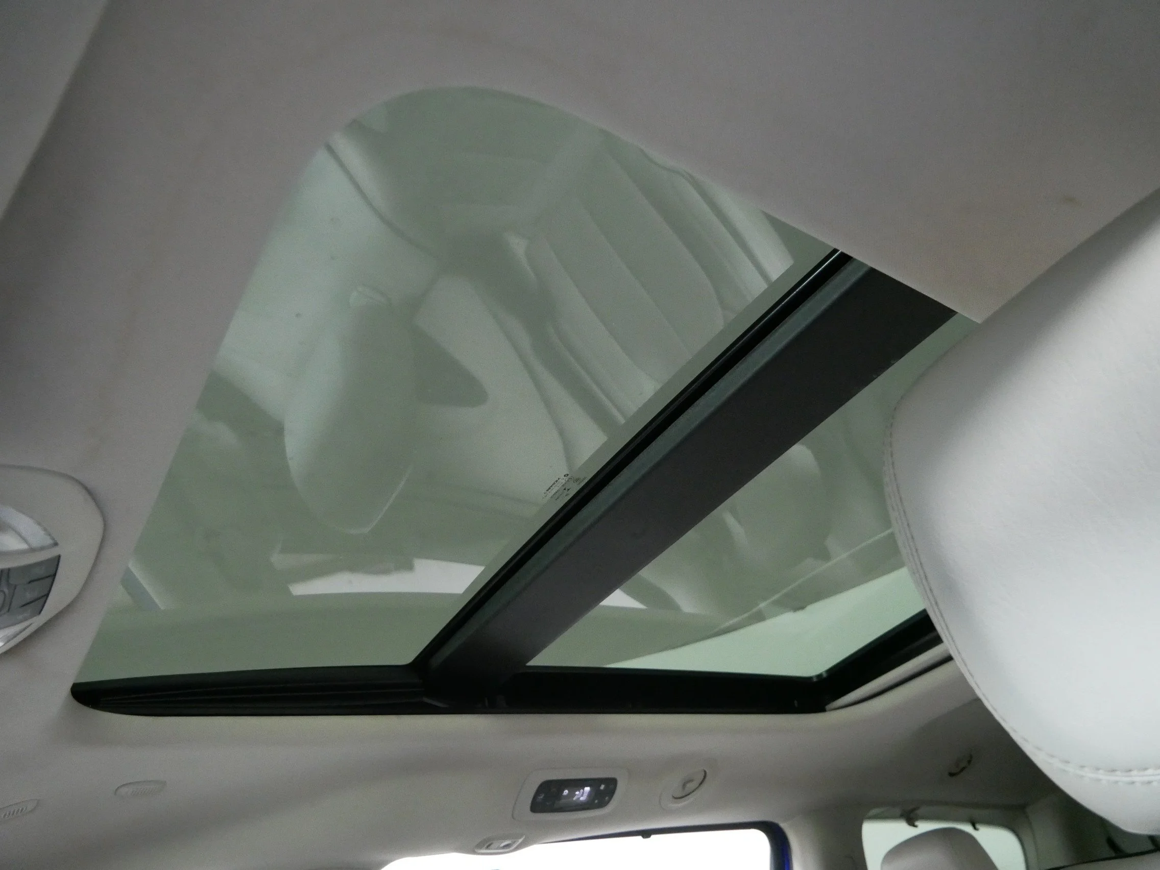 Used 2021 Fathom Blue Pearlcoat Chrysler Limited image 30