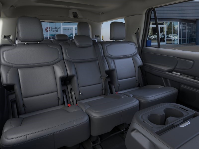New 2026 Oxford White Ford Active image 12