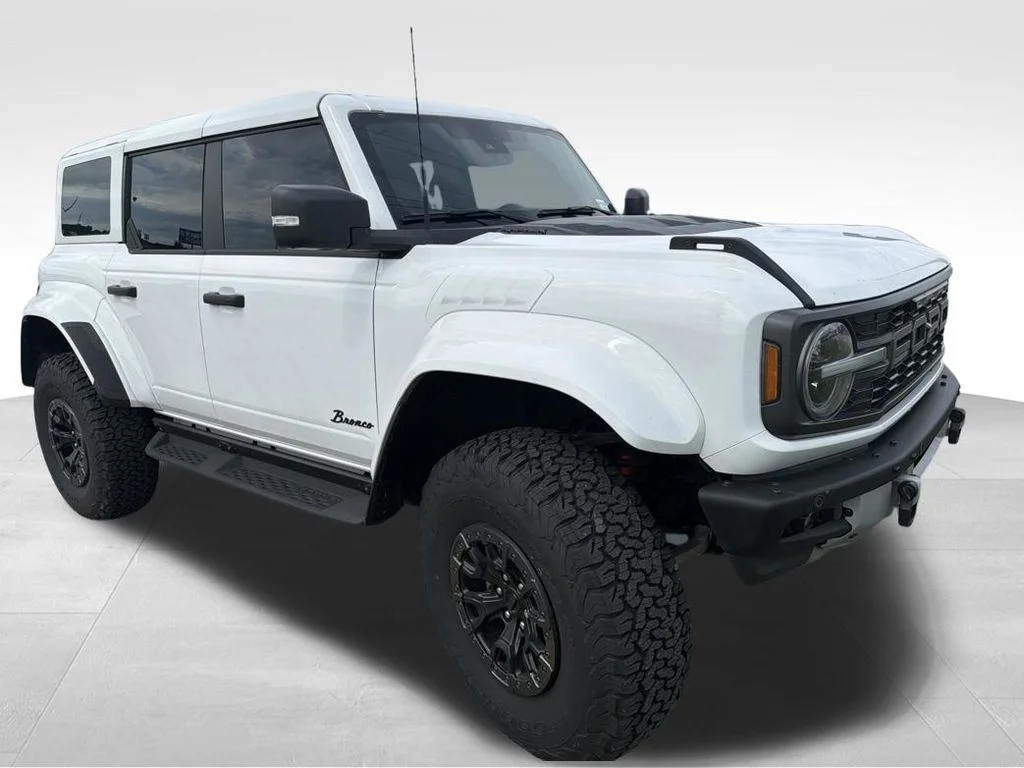 Used 2025 Oxford White Ford Raptor image 25
