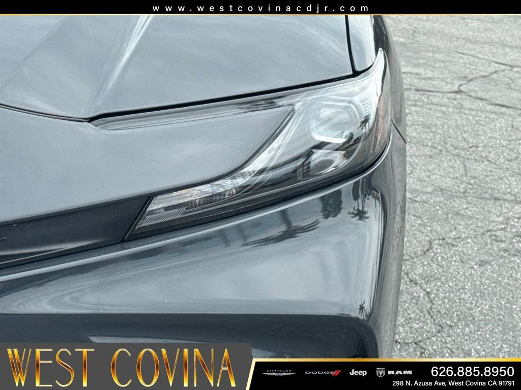Used 2025  Toyota LE image 13