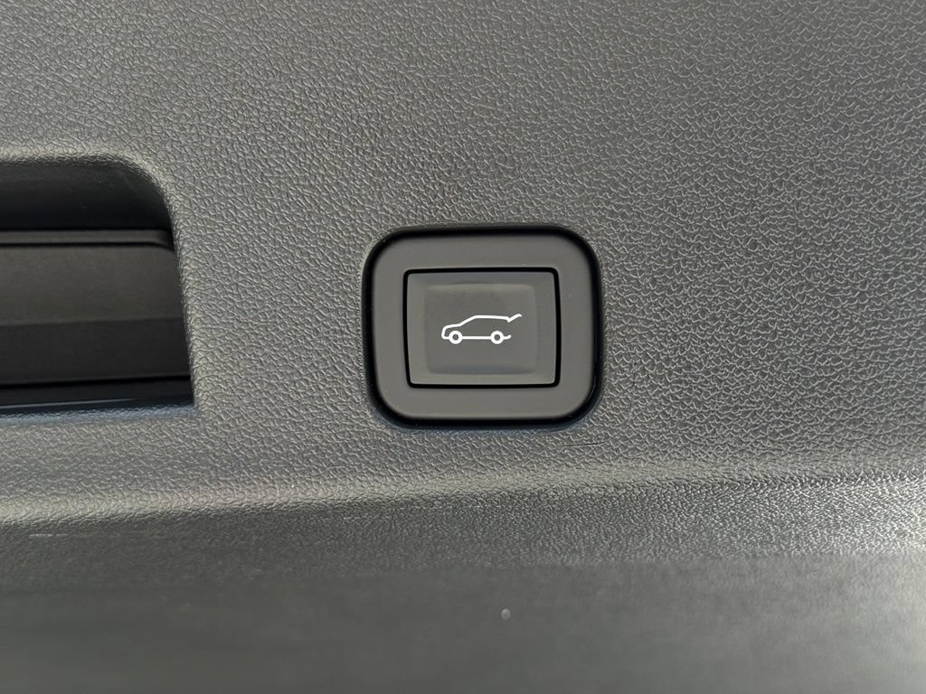 New 2026 Summit White Chevrolet LT image 16