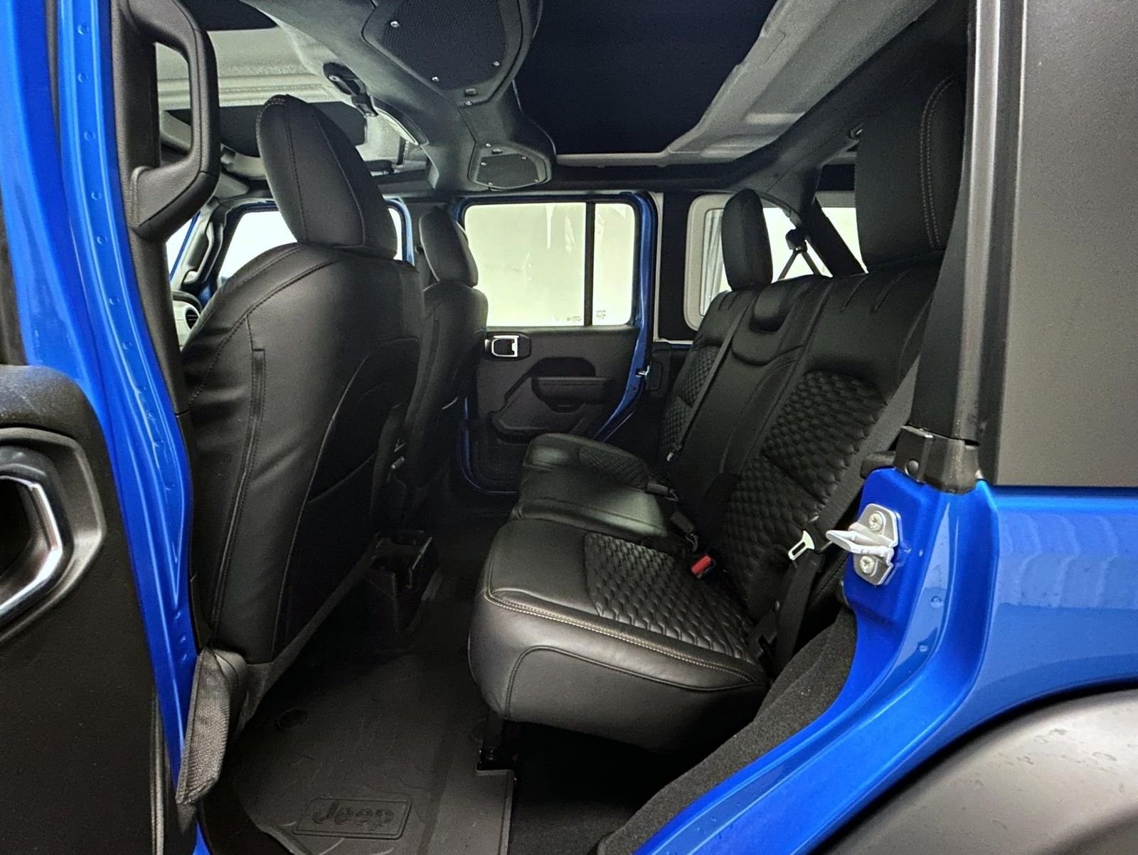 New 2026 Hydro Blue Pearl-Coat Exterior Paint Jeep Sport S image 19