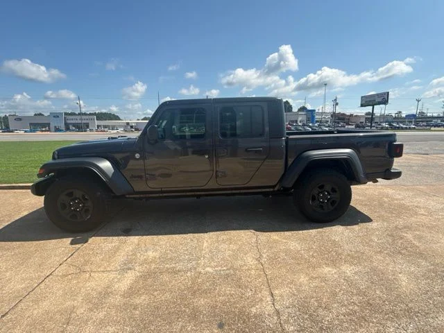 Used 2020 Gray Jeep Sport image 5
