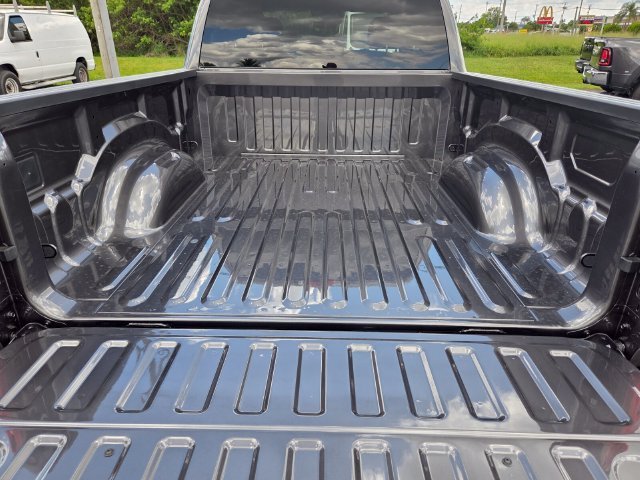 New 2026 Granite Crystal Metallic Clear-Coat Exterior Paint RAM Big Horn image 10