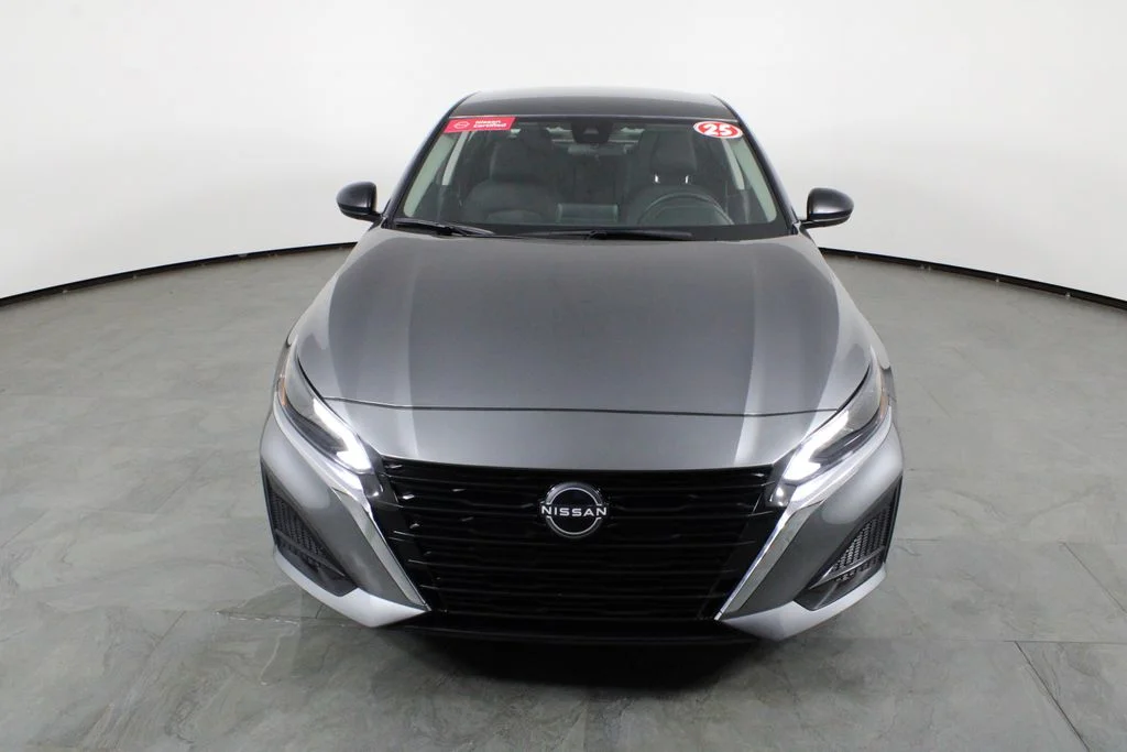 2025 Nissan Altima S - Photo 13