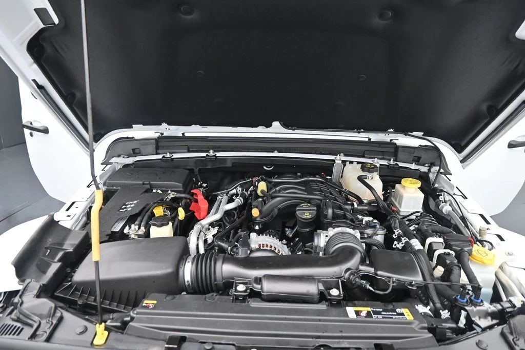 Used 2022 White Jeep Sport image 26